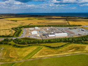 多餘電力「藏進地底」！英國地下鹽穴儲氫重返能源轉型舞台，首座綜合綠氫基地2029年啟用